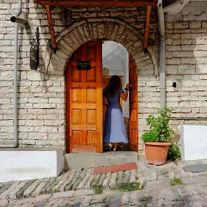 Hoxha Bed & Breakfast Gjirokastër